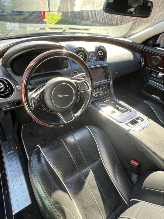 2011 Jaguar X351 XJ - Image 7 of 8