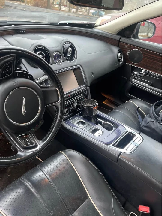2011 Jaguar X351 XJ - Image 2 of 5