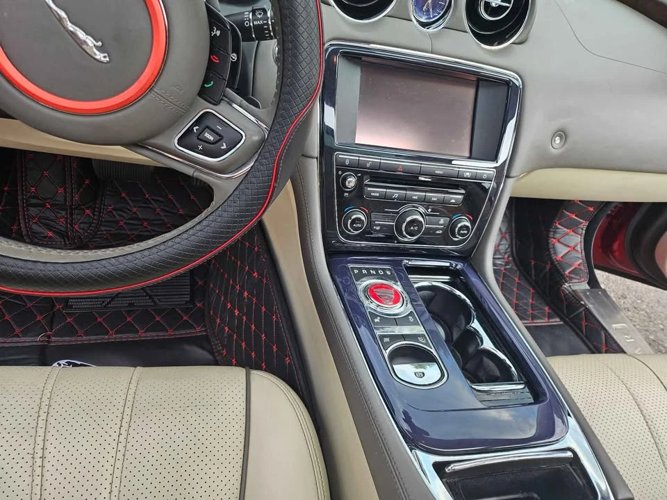2011 Jaguar X351 XJ - Image 12 of 20