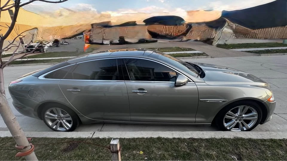 2011 Jaguar X351 XJ - Image 4 of 14