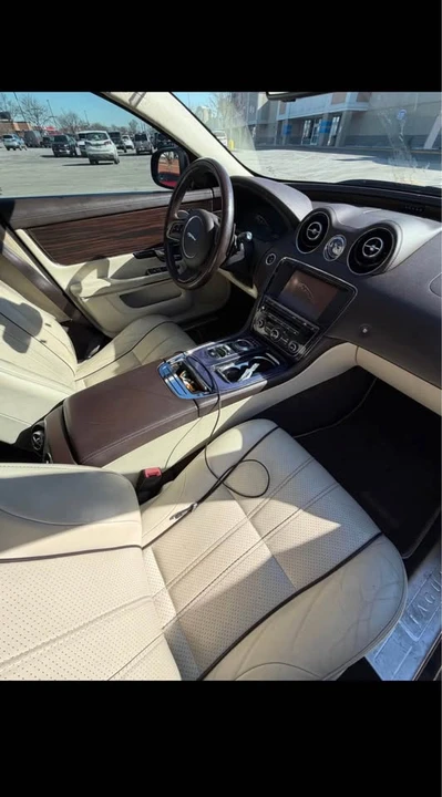 2011 Jaguar X351 XJ - Image 2 of 5