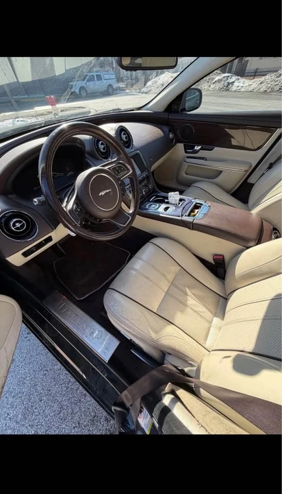 2011 Jaguar X351 XJ - Image 4 of 5