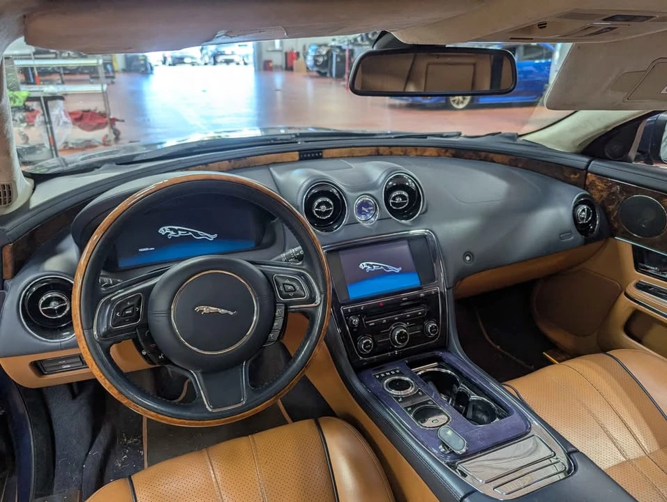 2011 Jaguar X351 XJ - Image 7 of 9