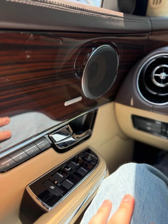 2011 Jaguar X351 XJ - Image 9 of 13
