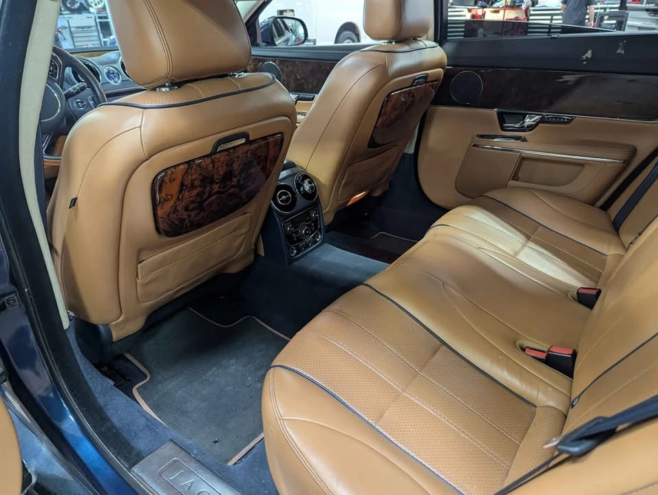 2011 Jaguar X351 XJ - Image 9 of 9