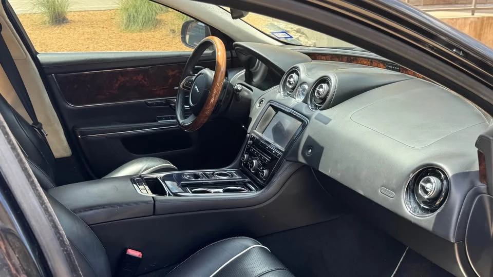 2011 Jaguar X351 XJ - Image 2 of 7