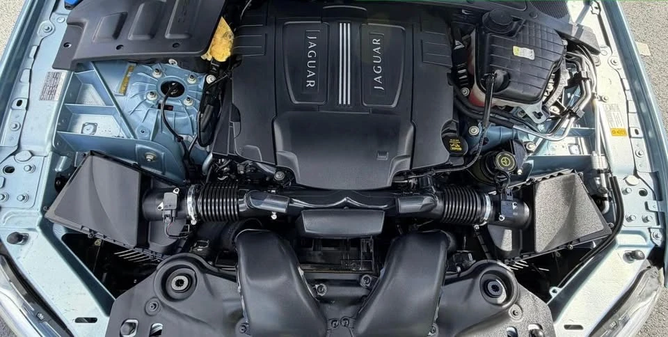 2011 Jaguar X351 XJ - Image 15 of 17