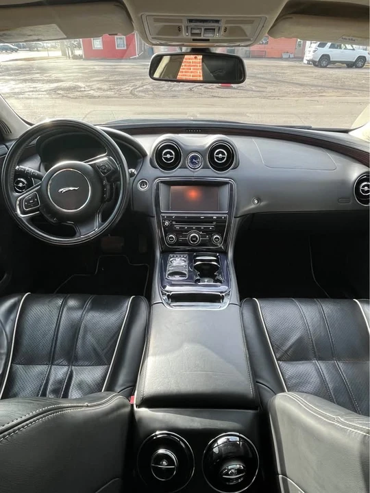 2011 Jaguar X351 XJ - Image 8 of 16