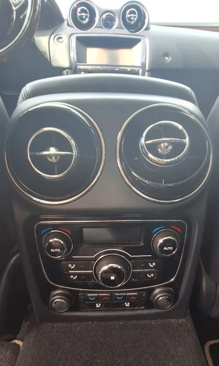 2011 Jaguar X351 XJ - Image 16 of 21