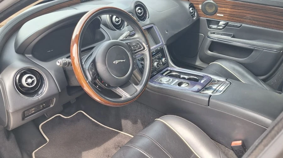 2011 Jaguar X351 XJ - Image 12 of 21