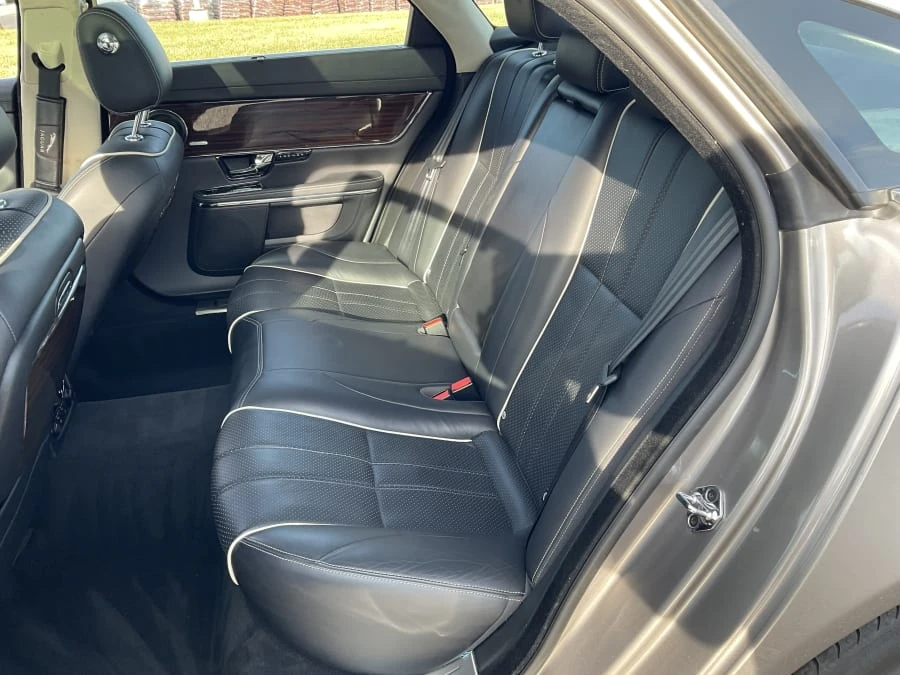 2011 Jaguar X351 XJ - Image 4 of 11