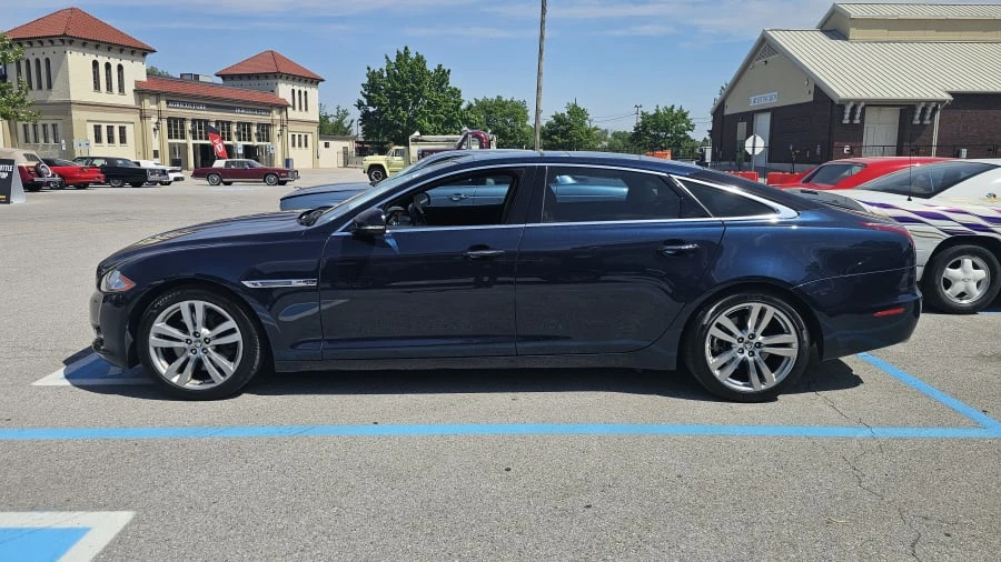 2011 Jaguar X351 XJ - Image 2 of 10