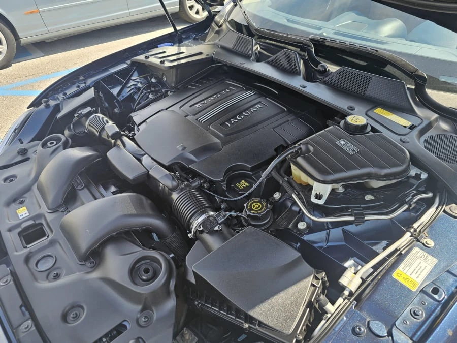 2011 Jaguar X351 XJ - Image 9 of 10