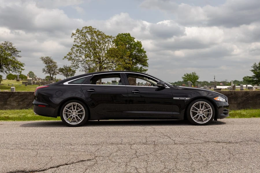 2011 Jaguar X351 XJ - Image 2 of 21