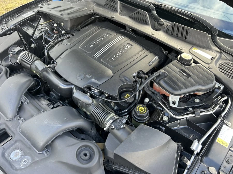 2011 Jaguar X351 XJ - Image 9 of 11