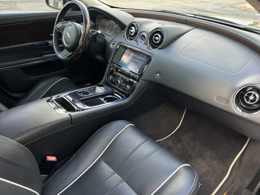 2011 Jaguar X351 XJ - Image 5 of 11