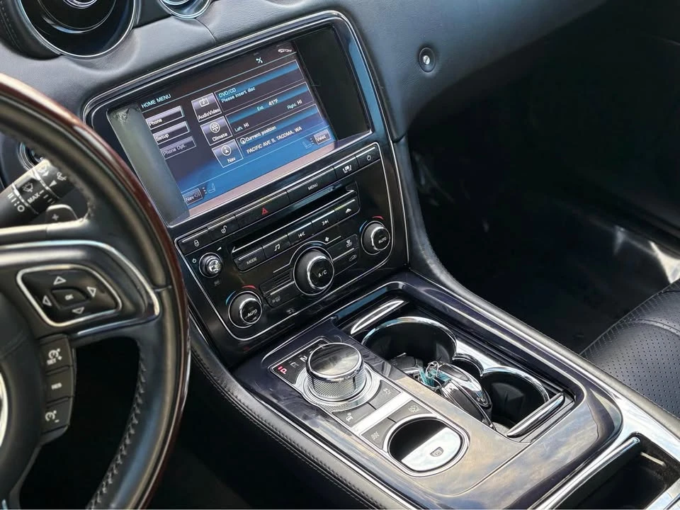 2011 Jaguar X351 XJ - Image 4 of 12