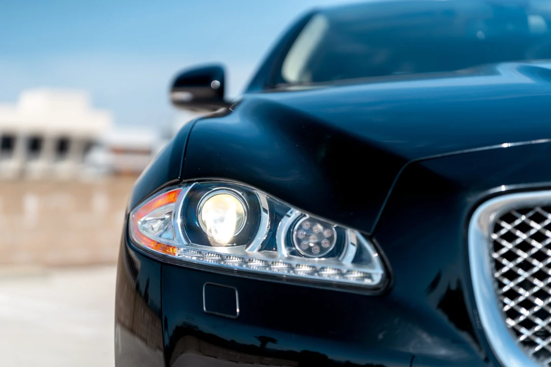 2011 Jaguar X351 XJ - Image 11 of 31