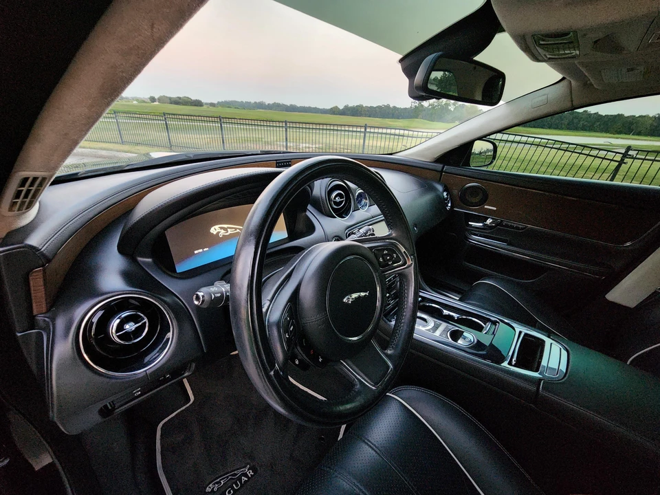 2011 Jaguar X351 XJ - Image 29 of 31