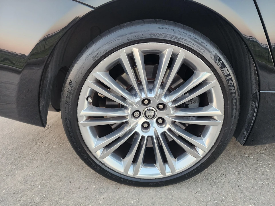 2011 Jaguar X351 XJ - Image 14 of 31