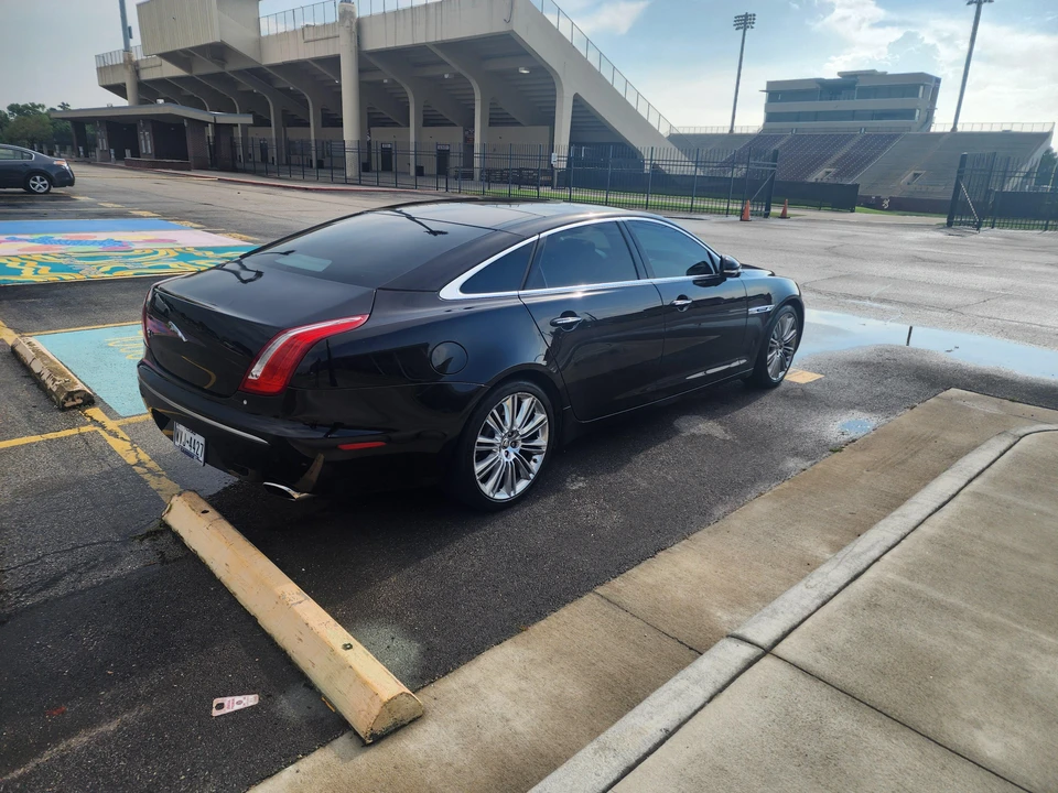 2011 Jaguar X351 XJ - Image 8 of 31