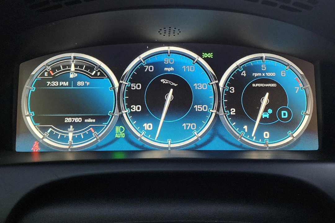 2011 Jaguar X351 XJ - Image 19 of 31