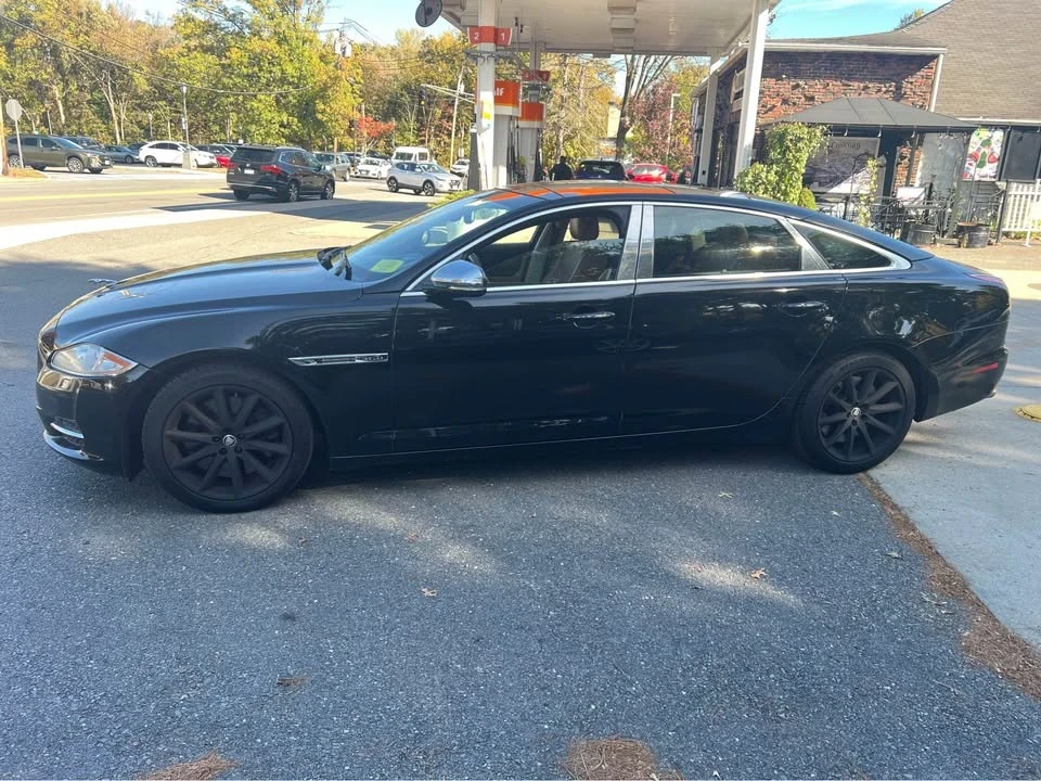 2011 Jaguar X351 XJ - Image 2 of 11