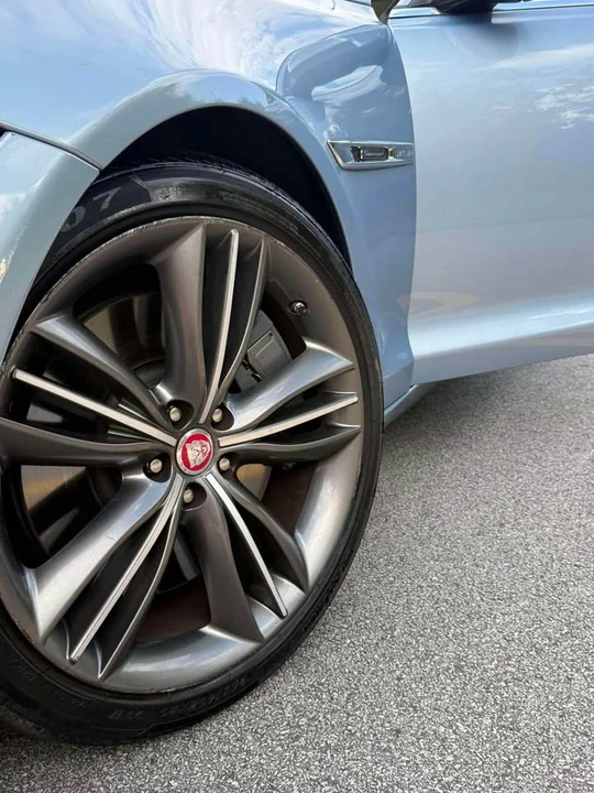 2011 Jaguar X351 XJ - Image 10 of 20