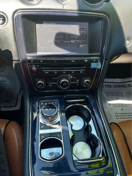 2011 Jaguar X351 XJ - Image 18 of 18