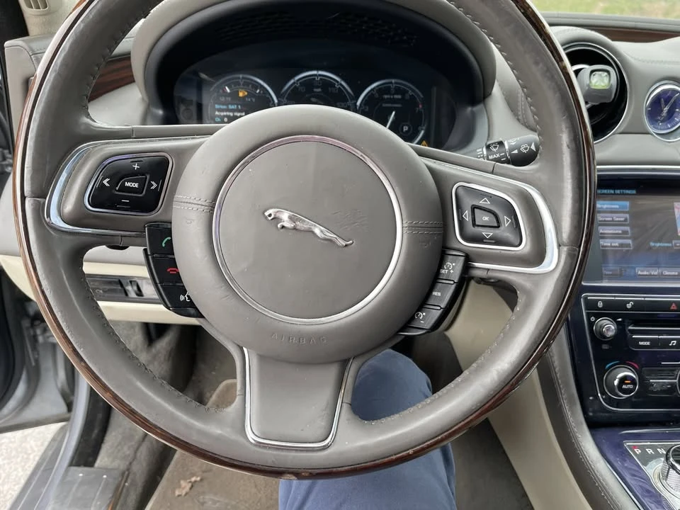 2011 Jaguar X351 XJ - Image 6 of 10