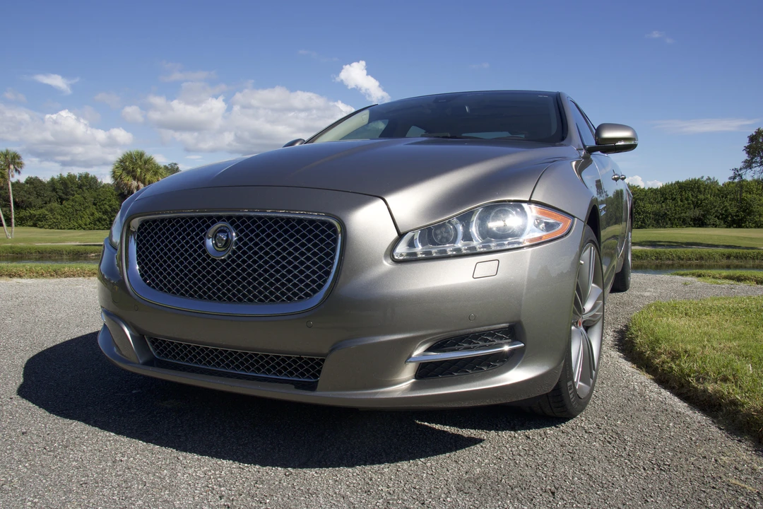 2011 Jaguar X351 XJ - Image 6 of 31