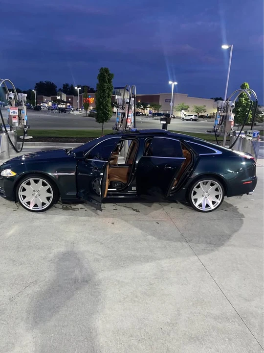 2011 Jaguar X351 XJ - Image 2 of 12