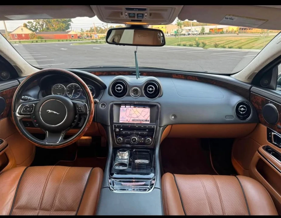 2011 Jaguar X351 XJ - Image 9 of 12