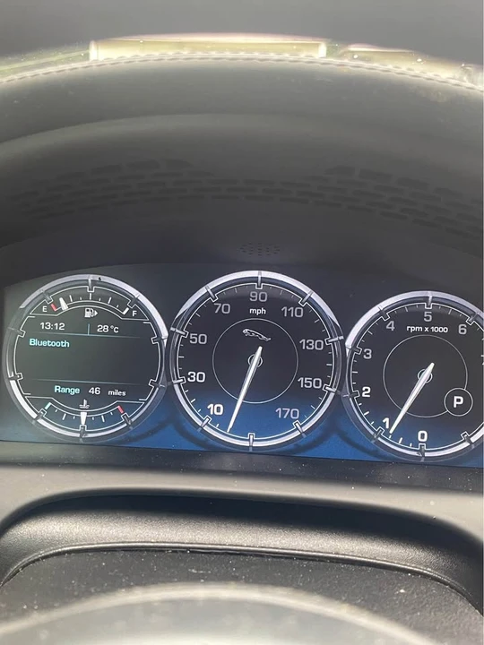 2011 Jaguar X351 XJ - Image 7 of 10