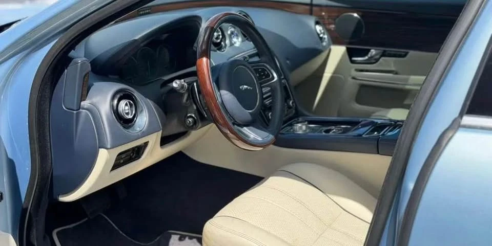 2011 Jaguar X351 XJ - Image 4 of 17