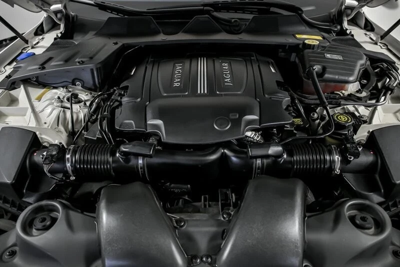 2011 Jaguar X351 XJ - Image 14 of 21