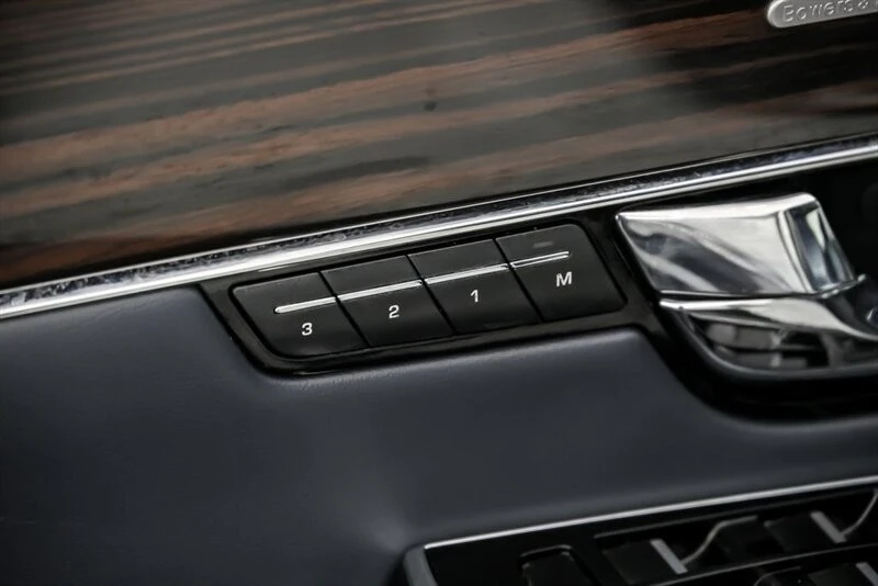 2011 Jaguar X351 XJ - Image 16 of 21