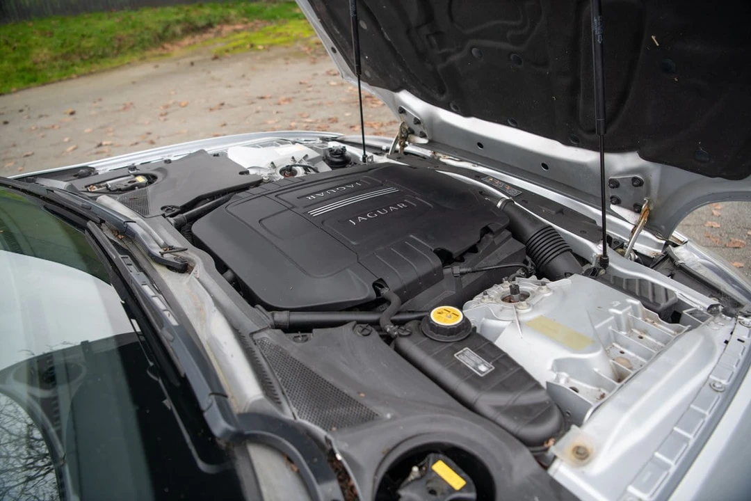2011 Jaguar X150 XK - Image 10 of 30