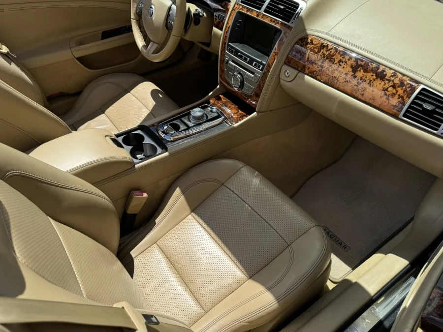 2011 Jaguar X150 XK - Image 8 of 10