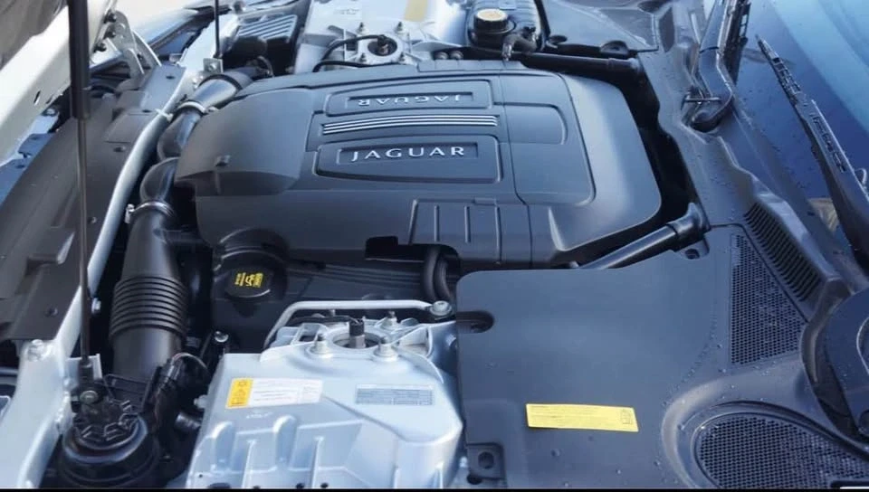 2011 Jaguar X150 XK - Image 8 of 11