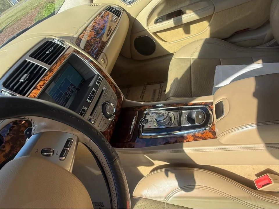 2011 Jaguar X150 XK - Image 10 of 17