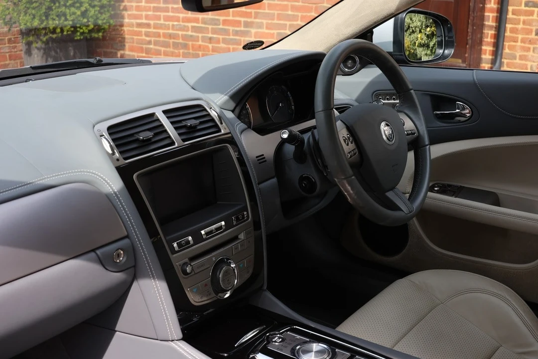 2011 Jaguar X150 XK - Image 24 of 30