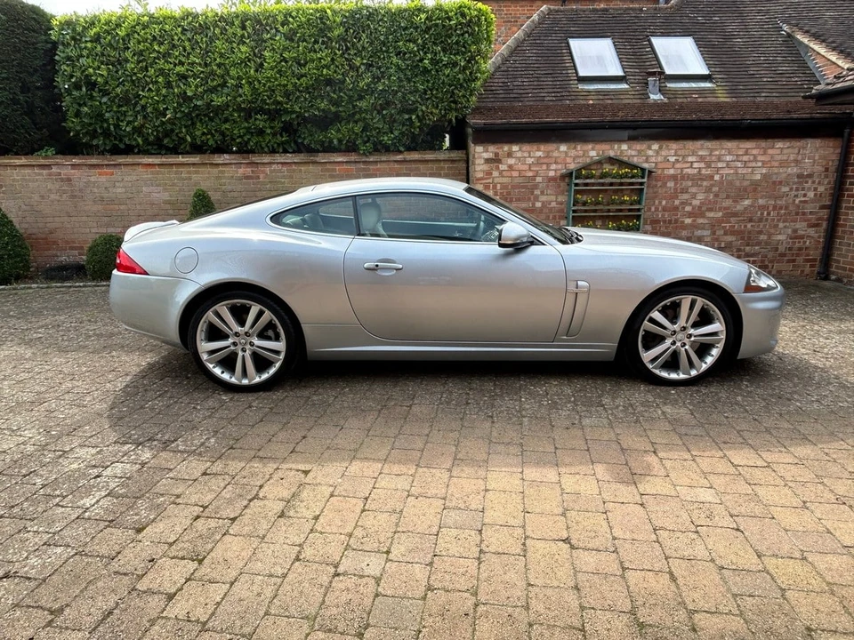 2011 Jaguar X150 XK - Image 15 of 30