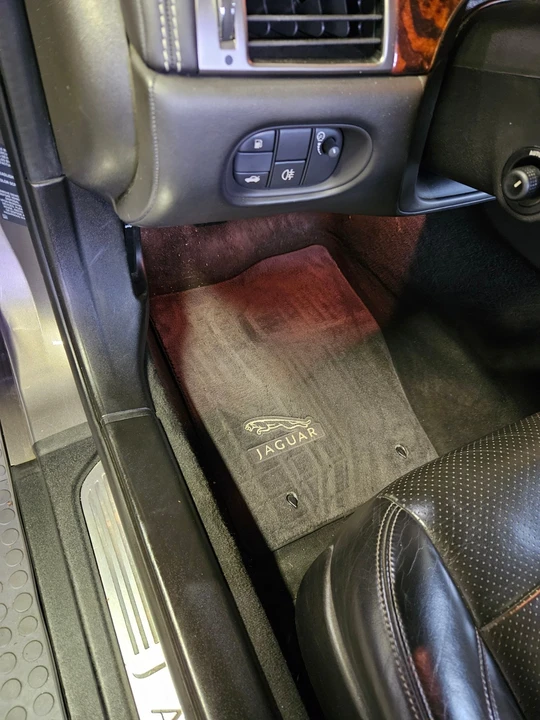 2011 Jaguar X150 XK - Image 10 of 20