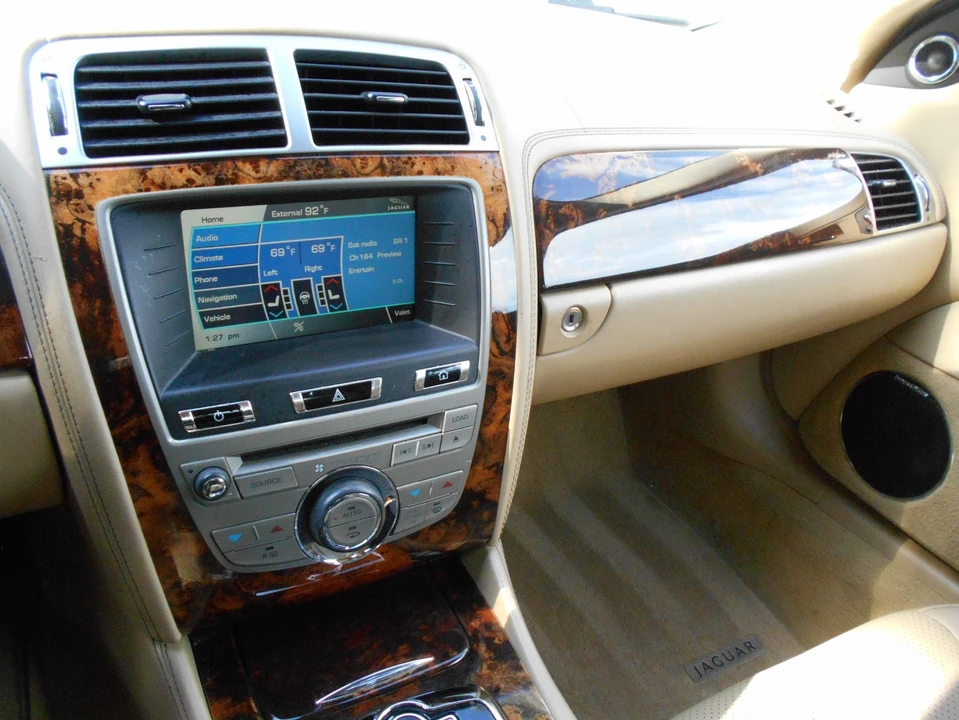 2011 Jaguar X150 XK - Image 26 of 31
