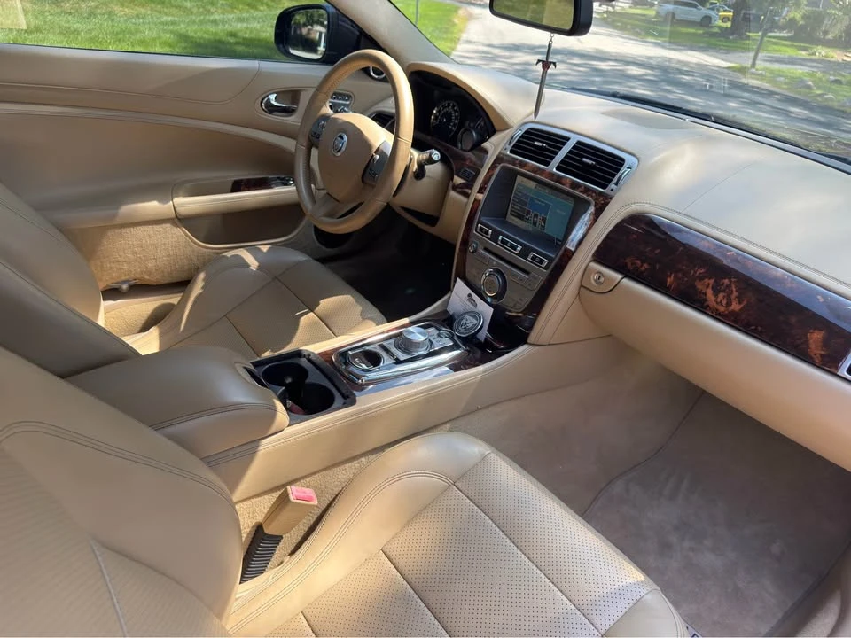 2011 Jaguar X150 XK - Image 7 of 9