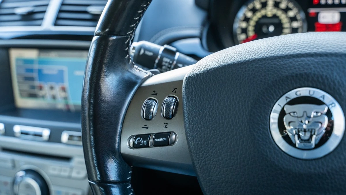 2011 Jaguar X150 XKR - Image 25 of 30