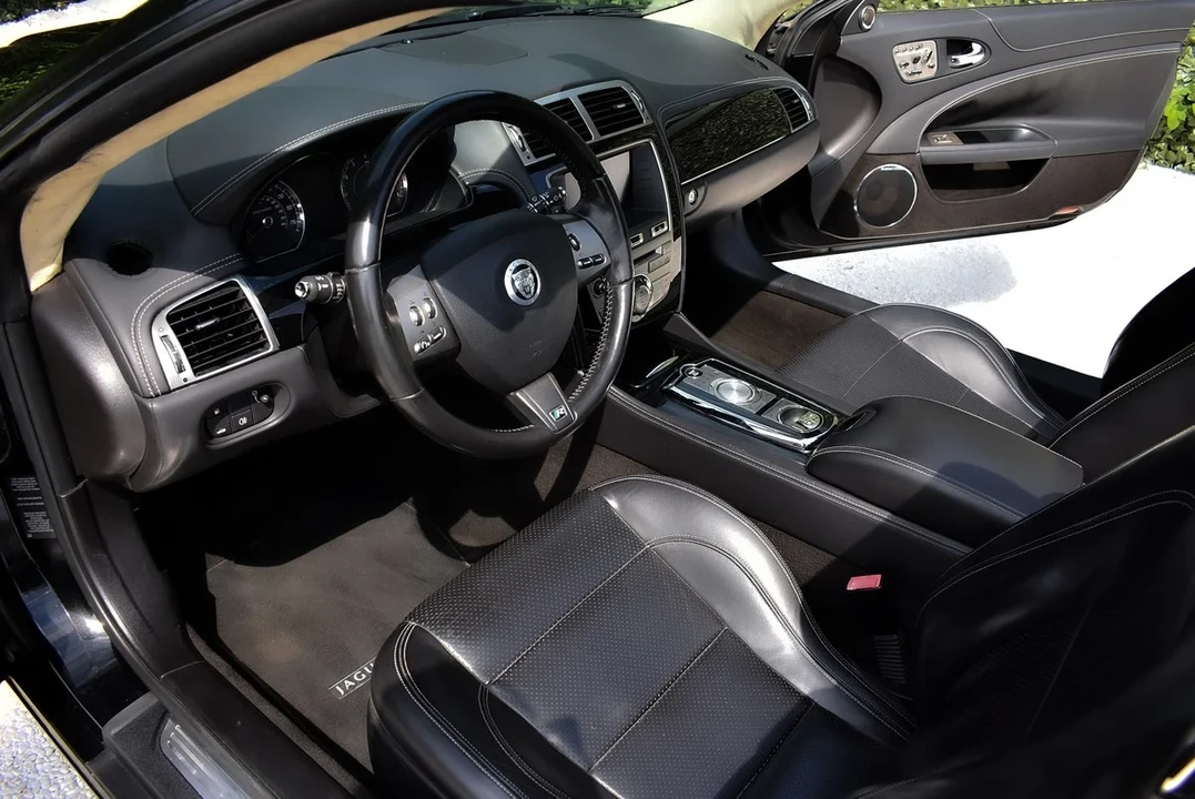 2011 Jaguar X150 XKR - Image 27 of 31