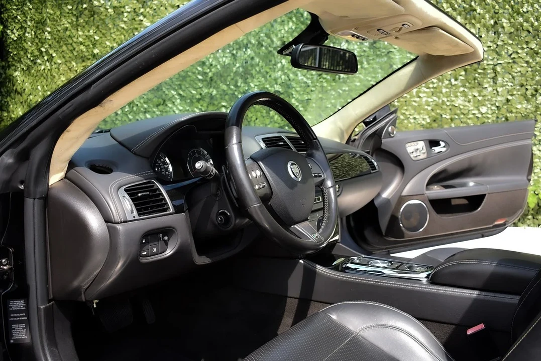 2011 Jaguar X150 XKR - Image 28 of 31