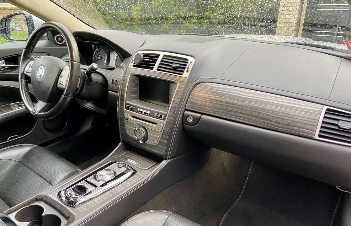 2011 Jaguar X150 XKR - Image 2 of 10